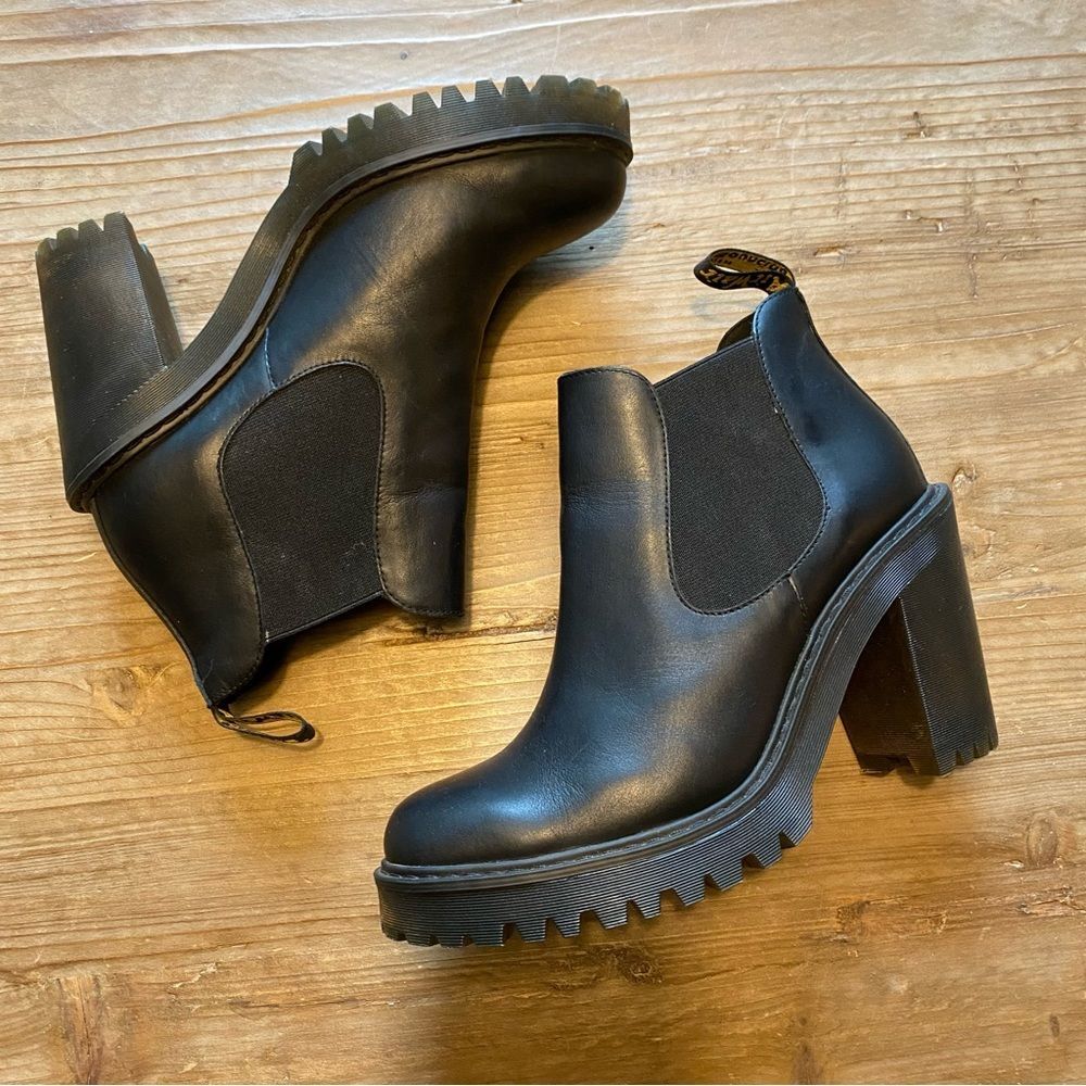 Dr. Martens Hurston Heeled Chelsea Black Boot Size 10